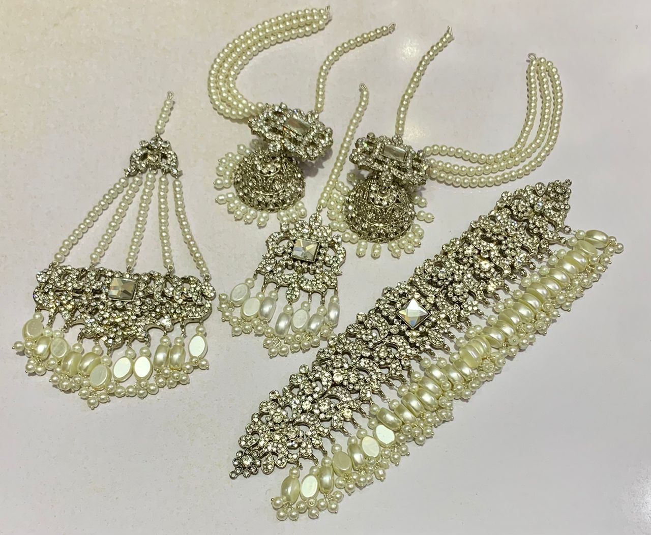 kasting chocker set full fine quality design