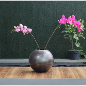 brass-flower-vase-109899