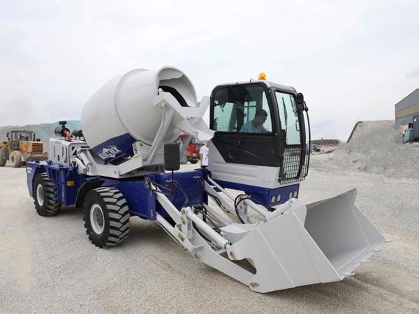 Self Loading Concrete Mixer